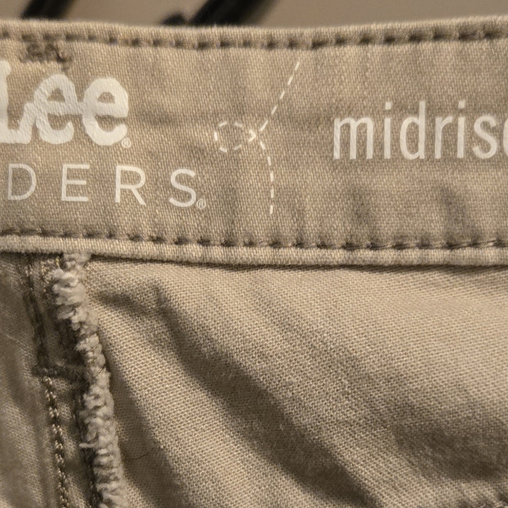 LEE Mid Rise Capri - Picture 4 of 5